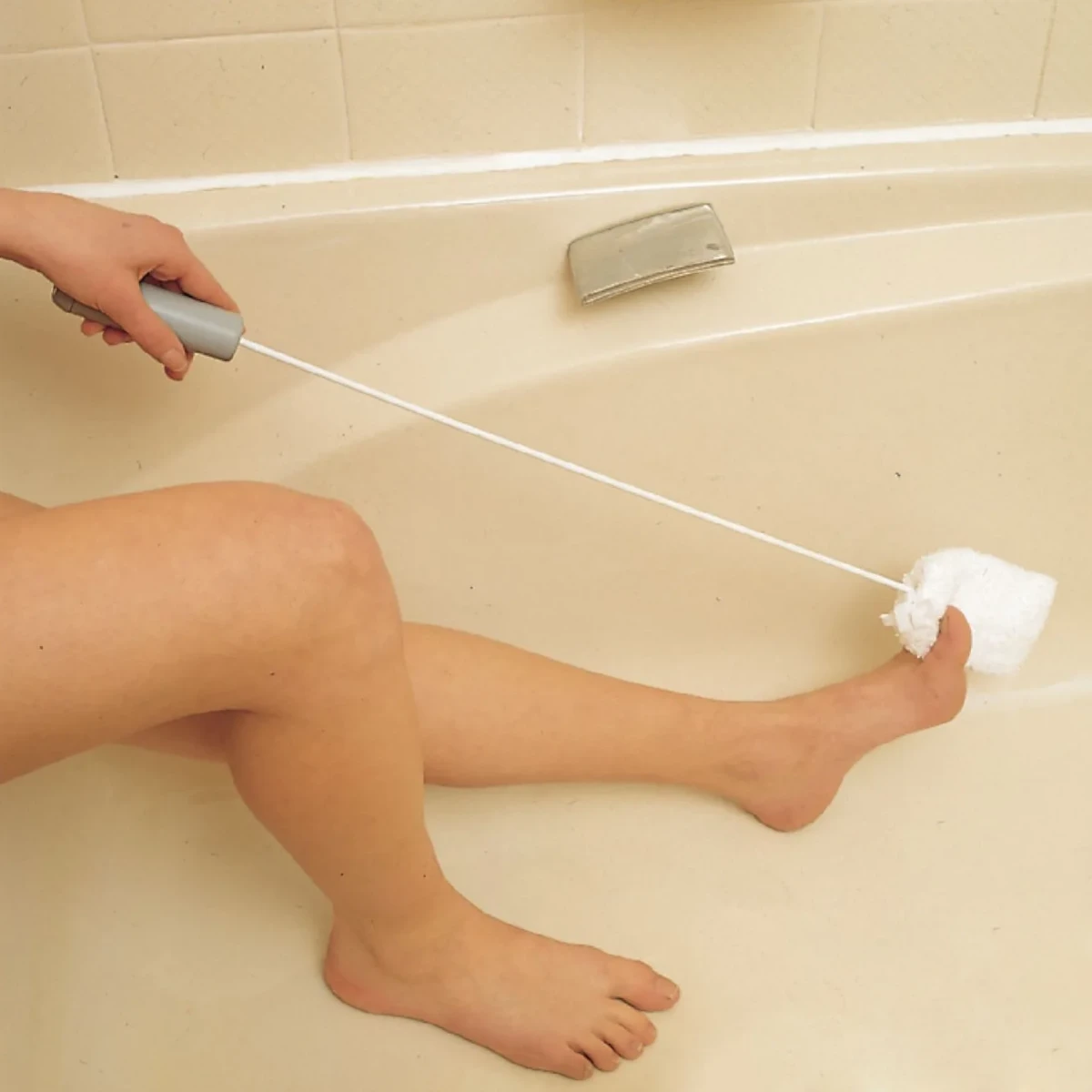 Homecraft Long Handled Toe Washer - Image 2